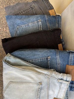 Pull & Bear Slim Jeans size 32 medium, like new
