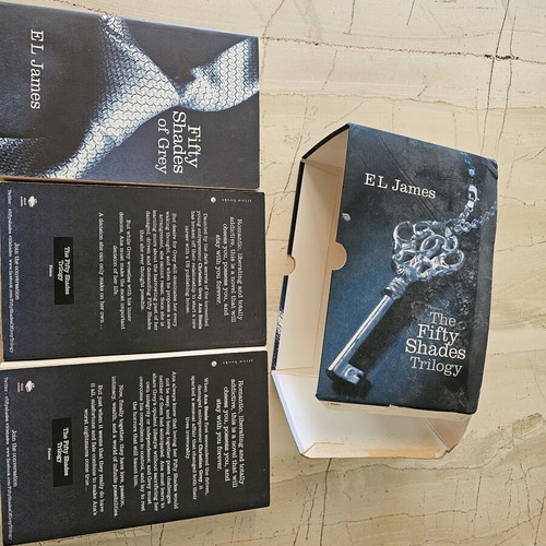 Fifty Shades trilogy by E.L. James used, Greek language