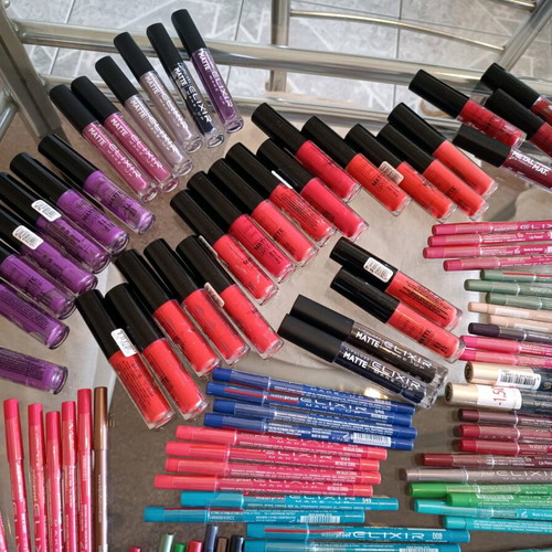 Makeup items new, over 200 pieces