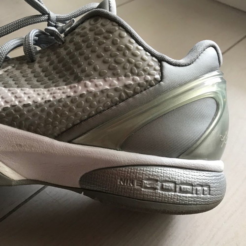 Nike Zoom Kobe 6 gray athletic shoes size 42 like new