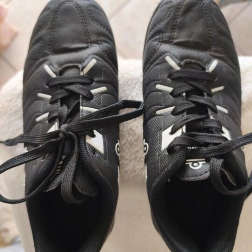 Admiral Kids' Football Shoes used, size 34, black and white