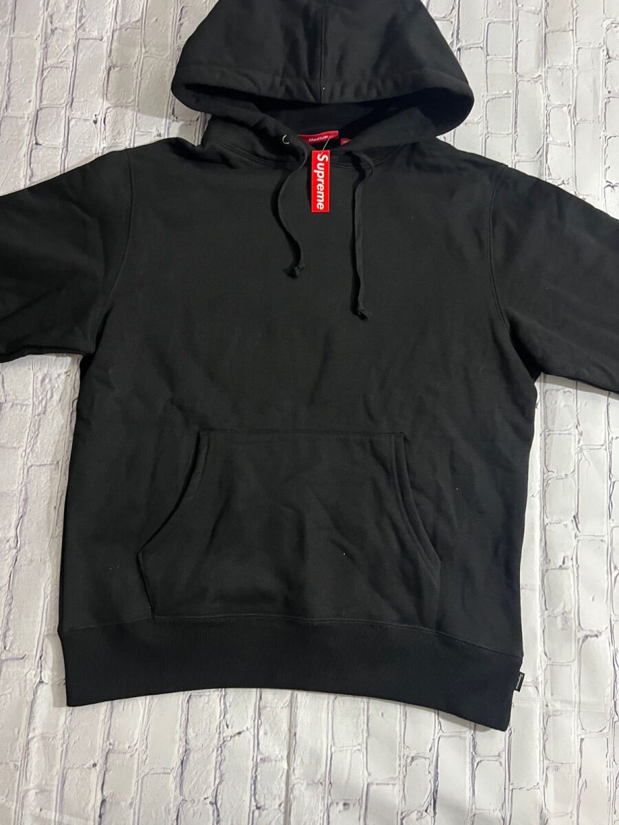 Supreme Satin Applique Hoodie new, sizes… - € 65,00 - Vendora.gr