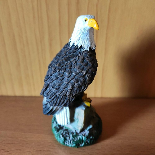 Collectible bald eagle figurine new