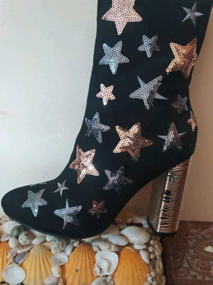 Boots with rhinestones new, size 35, black multicolor