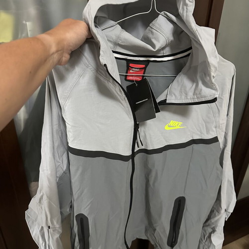Nike jacket new size M