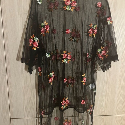 Mat Fashion mesh top like new, black multicolor