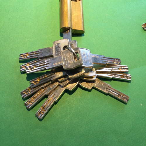 Silka security door lock used with 12 keys
