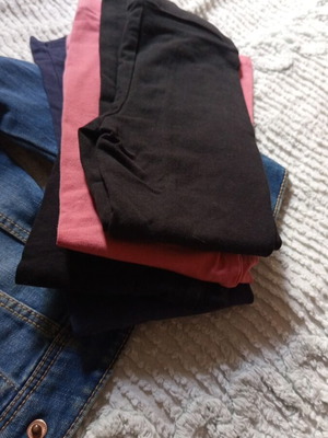 Zara clothing set for 4 years with denim jacket, shorts, skirt and 4 orchestra leggings like new