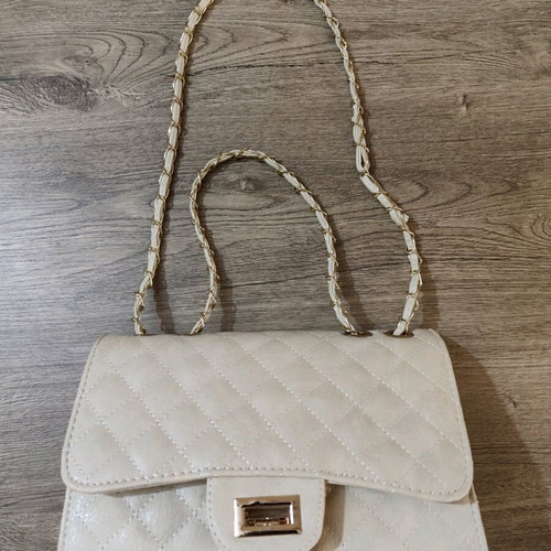 Cream Quilted Shoulder Bag with Gold Chain like new