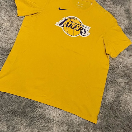 Nike Lakers T-shirt like new, size L