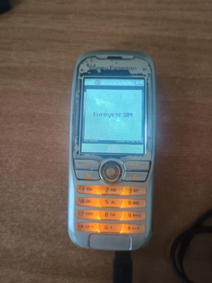 Sony Ericsson K500i τηλέφωνο μεταχειρισμένο με εμφανή σημάδια χρήσης