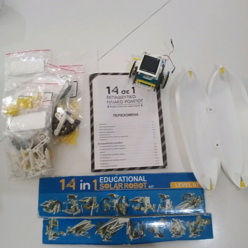 Solar Robot 14 in 1 educational kit like new, missing box