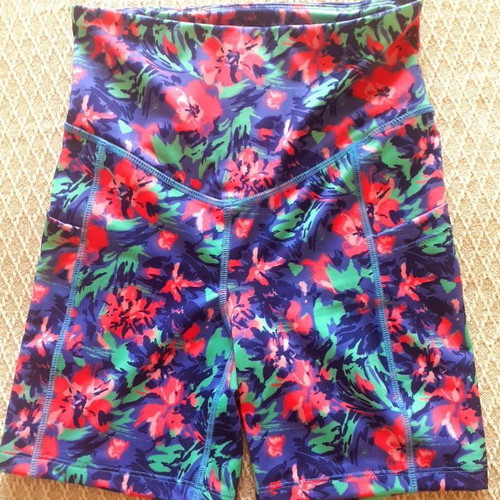 Sinsay women's printed cycling leggings new, size XS