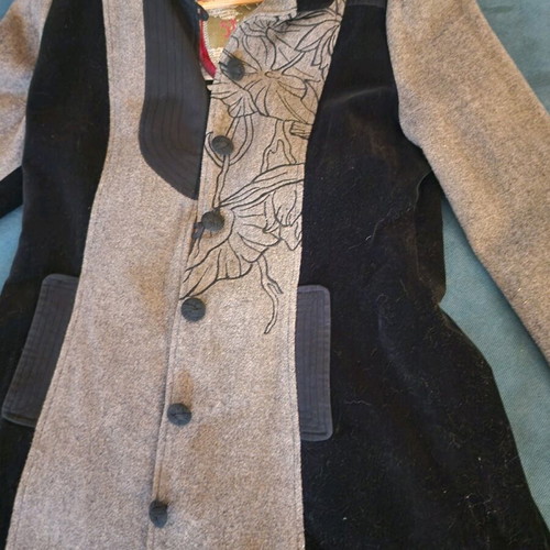 Velvet half coat like new, size M
