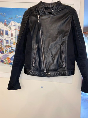 Armani leather jacket like new, size L