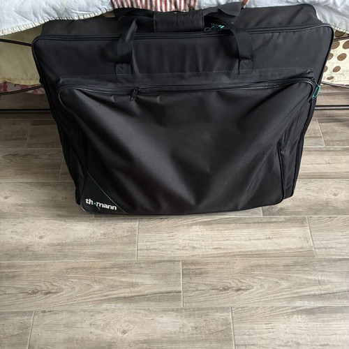 Denon SC Live 4 DJ Controller like new with carrying bag and cover