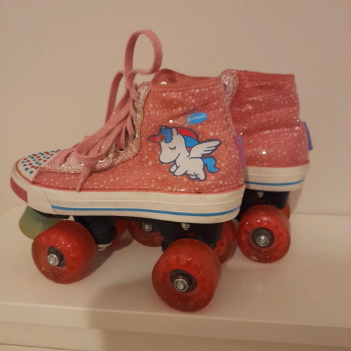 Byox Alicorn Quad Rollers with 4 wheels, size M 34-35 like new