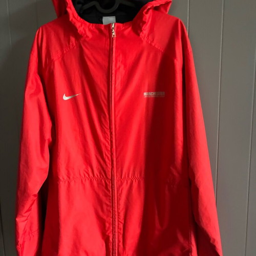 Nike Coach Jacket Manchester United like new, windbreaker, coral color