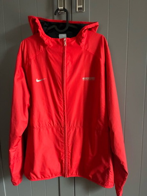 Nike Coach Jacket Manchester United like new, windbreaker, coral color