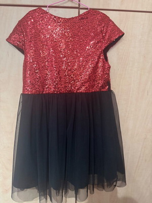 Children's dress with sequins used