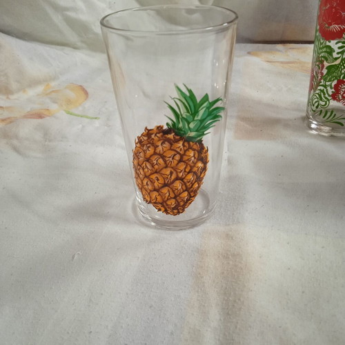 Water glasses like new, set of 7 collectible