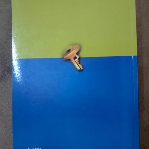 Introduction to Marketing book like new, Greek