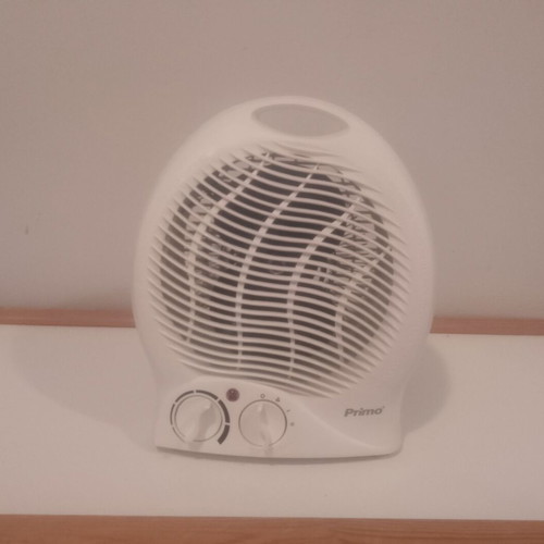 Primo FH04 Floor Fan Heater like new, 2000W, white