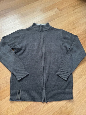 Berto Lucci knitted cardigan size M like new, grey