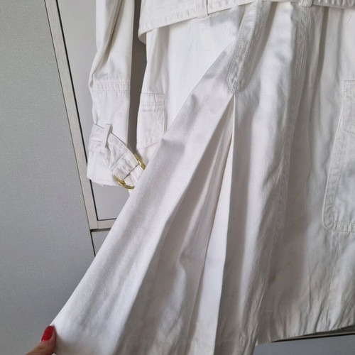 Zara off white trench coat with belt size L used