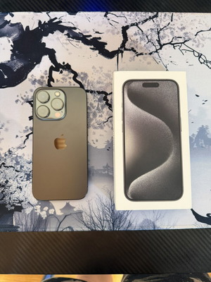 Apple iPhone 15 Pro 128GB Black Titanium smartphone