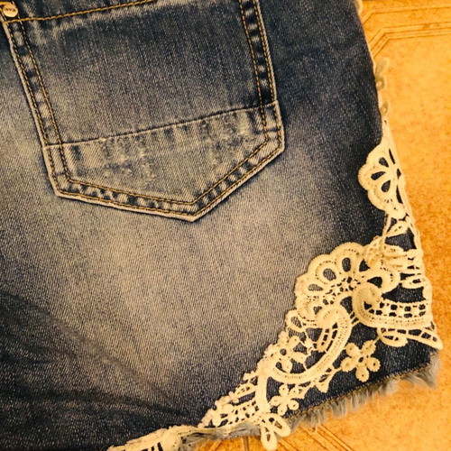 Mymoo jean short with crochet details like new, blue, size M