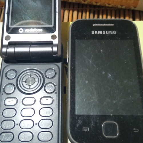 Nokia Caterpilla mobile phones used collection