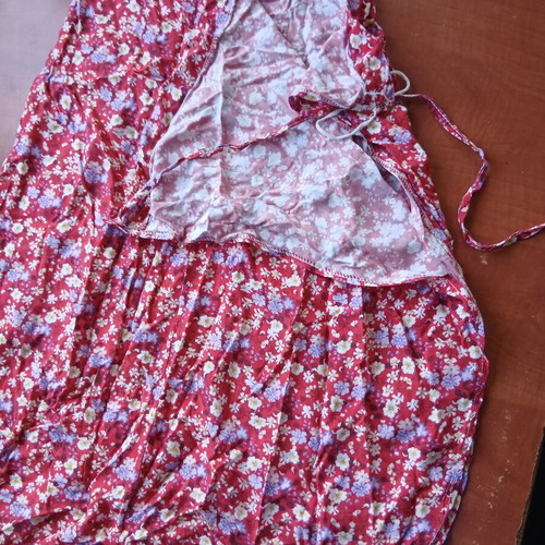 Pareo used, red multicolor floral pattern