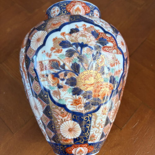 Imari jar 33cm used, Meiji period 1868-1912