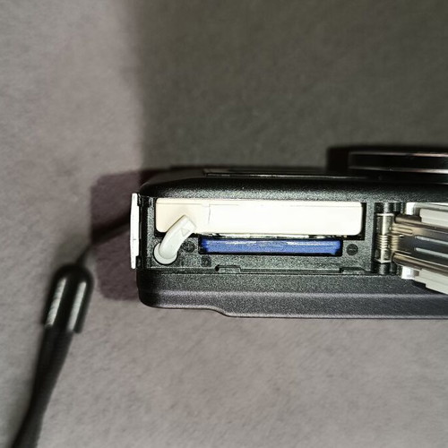Aigo DC-T1200 12MP digital camera used