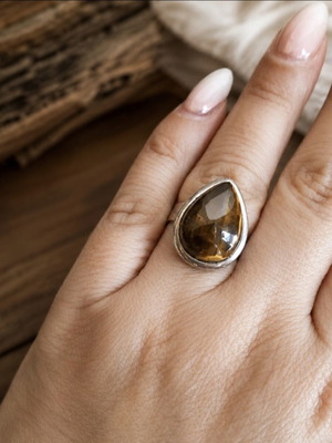 Silver ring 925 with tiger's eye stone adjustable, like new