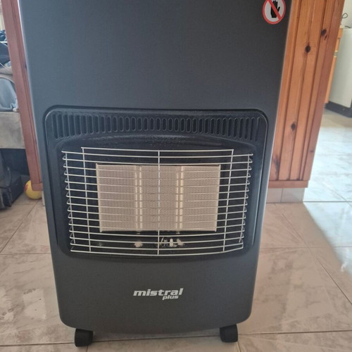 Mistral Plus Gas Heater like new, high efficiency