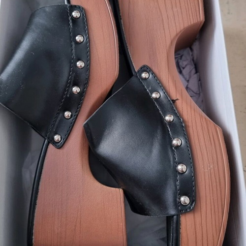 Clogs new, stylish and comfortable, size 39, black