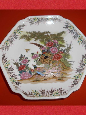 Πορσελάνινο πιάτο εξαγωνικό μεταχειρισμένο με κινέζικες λεπτομέρειες 20 cm