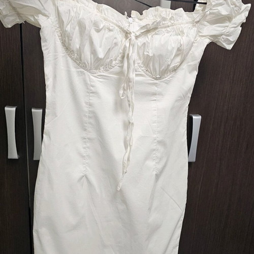 Shein short white dress like new, size XS