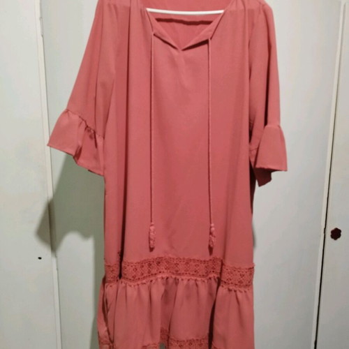 Midi dress orange like new with lace details, short sleeves