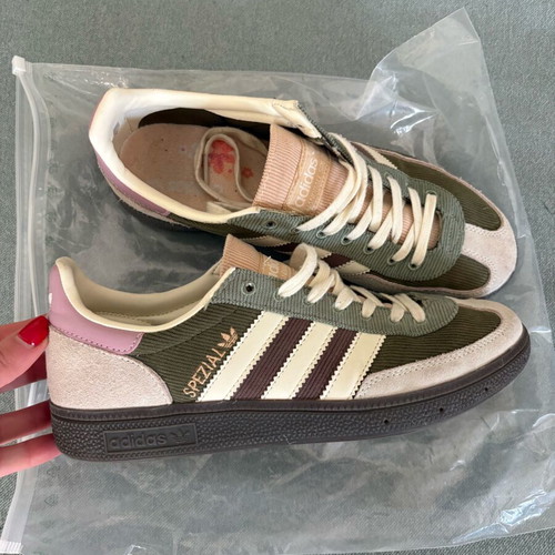 Adidas Spezial shoes like new, athletic, size 42, white and green
