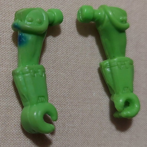 Teratomachoi set green gorilla hands used
