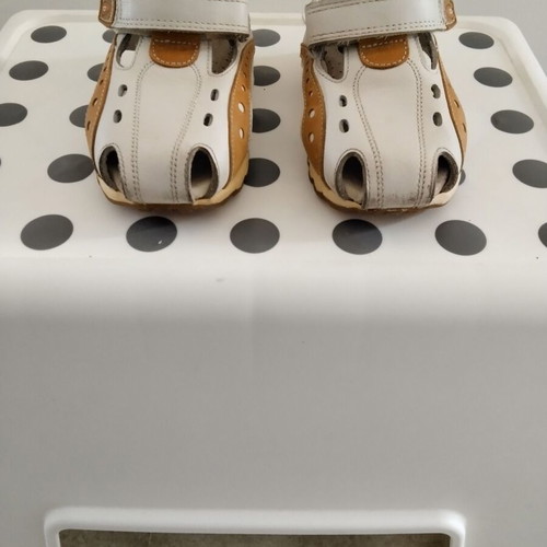 Pablosky leather sandals size 21 like new