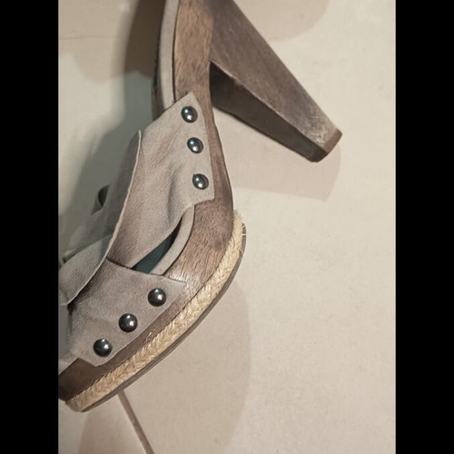 Zara wooden beige clogs, size 38