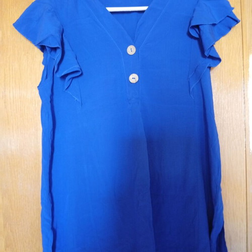Blouse in wide fit like new, blue rouille with wooden buttons