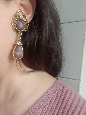 Vintage long earrings with clip like new, gold tone