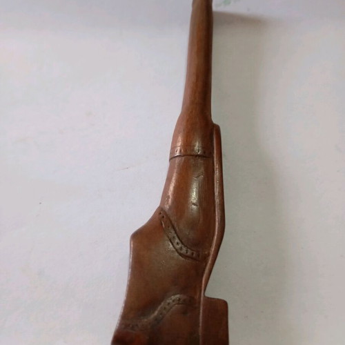 Vintage wooden smoking pipe used, shoe-shaped