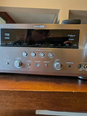 Yamaha RX-V863 7.1 AV receiver used with remote control