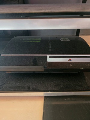 PlayStation 3 PS3 console used, 500GB, without controllers